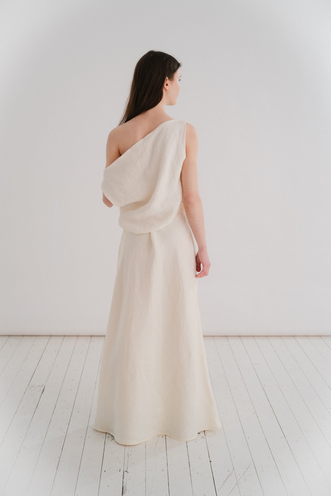 EVIE COWL TOP | A statement in her simplicity. Evie is an absolute staple for your SS wardrobe. Can be worn on or off the shoulder depending on your desired look. A slightly cropped length and side seam zip detail make her a flattering pairing with your f