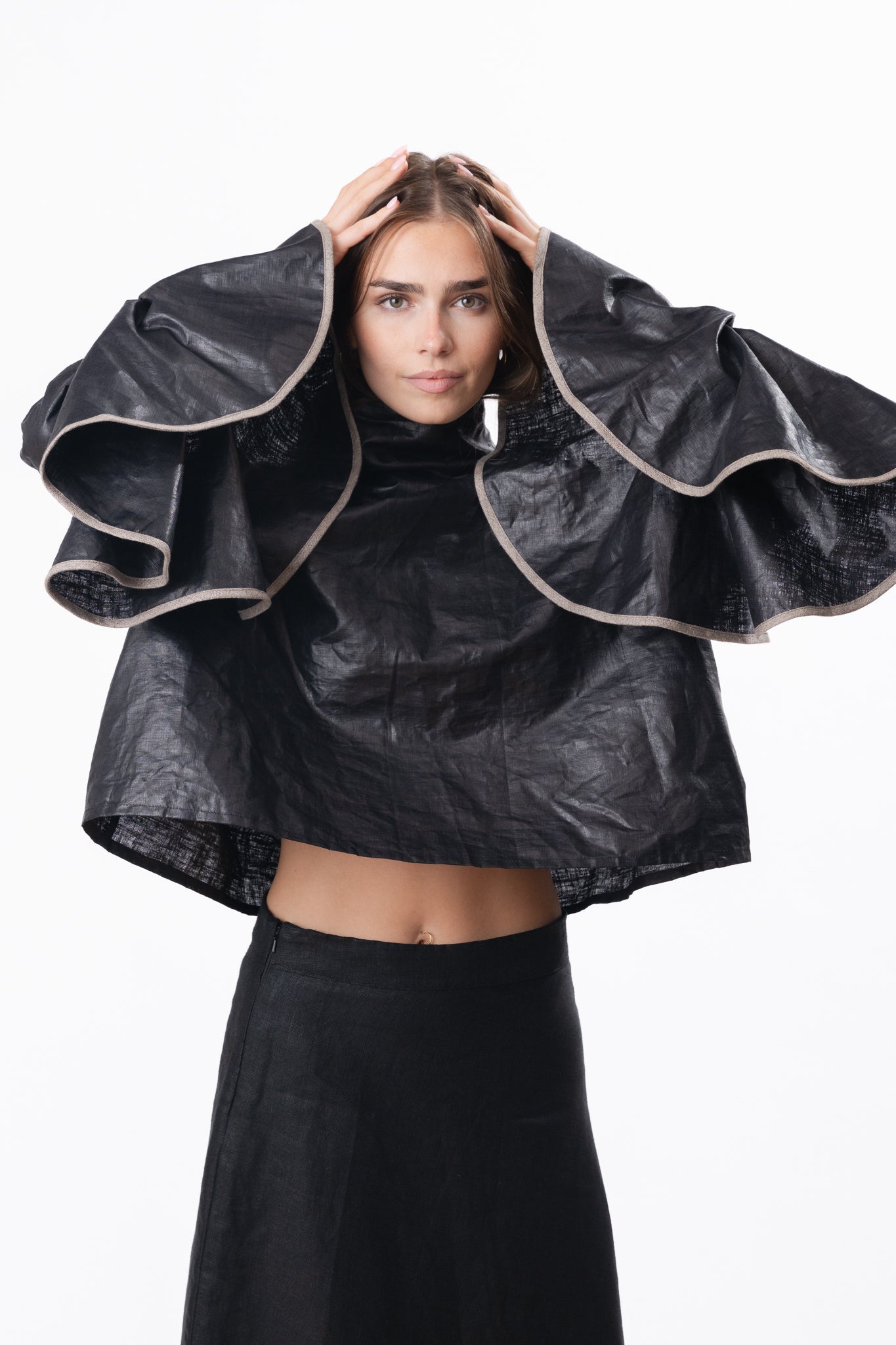 POLO NECK | BLACK BEETLED