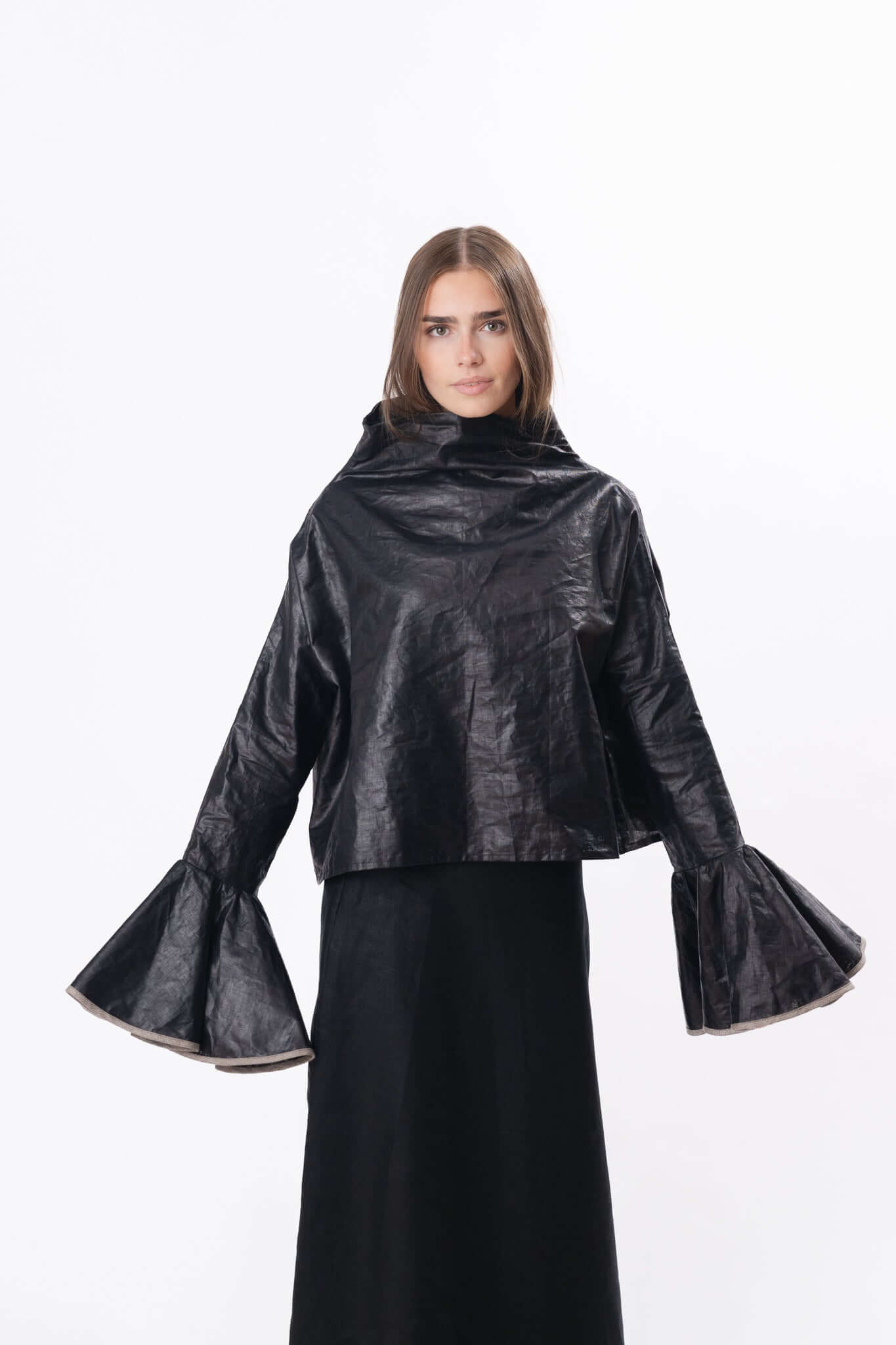 POLO NECK | BLACK BEETLED