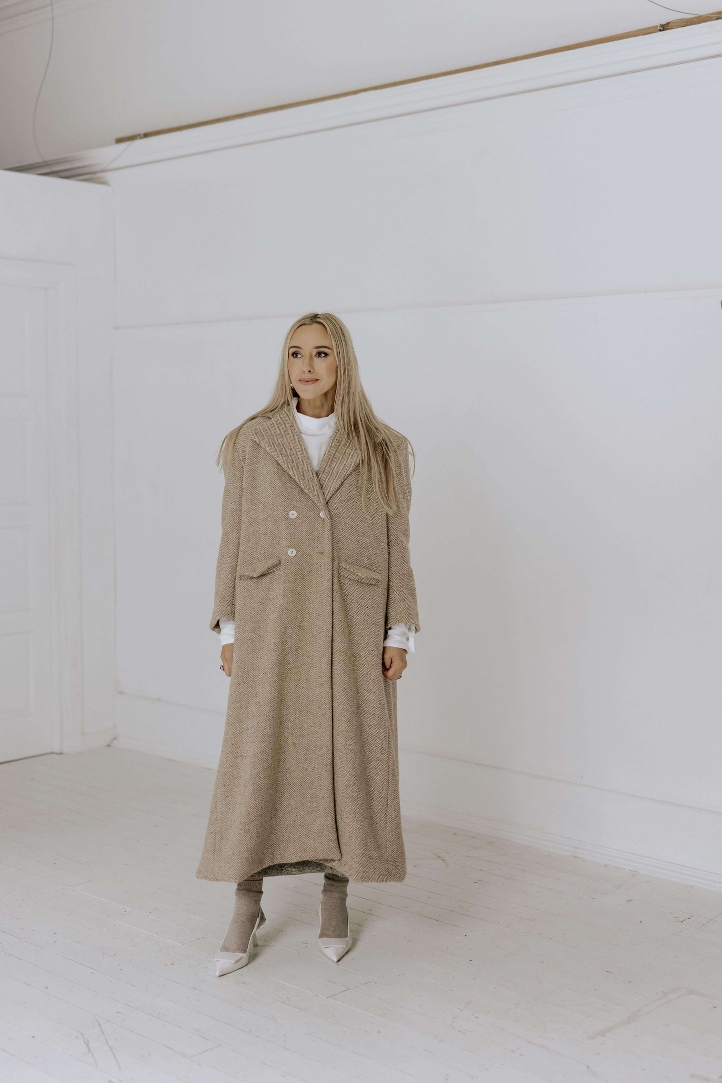 THE AMY COAT | We are so delighted to introduce a big new step for us as a brand by introducing Donegal Tweed to our core collection. An expansion of our deep love and passion for Irish textiles and keeping our rich heritage alive- originating in Co Doneg