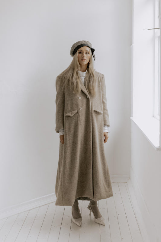 THE AMY COAT | We are so delighted to introduce a big new step for us as a brand by introducing Donegal Tweed to our core collection. An expansion of our deep love and passion for Irish textiles and keeping our rich heritage alive- originating in Co Doneg