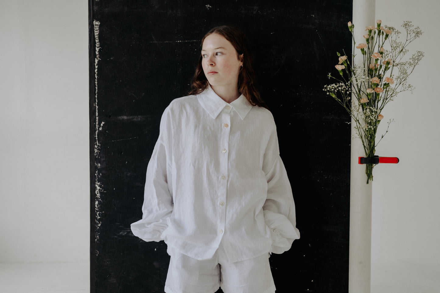 CADHLA | PEARL SET | Pajamas for the outdoors. Whether you’re lounging at home, by the pool, or nipping out for a coffee in the sunshine, our Cadhla linen loungewear set is what your wardrobe is crying out for. The Cadhla shirt can be worn on reverse with