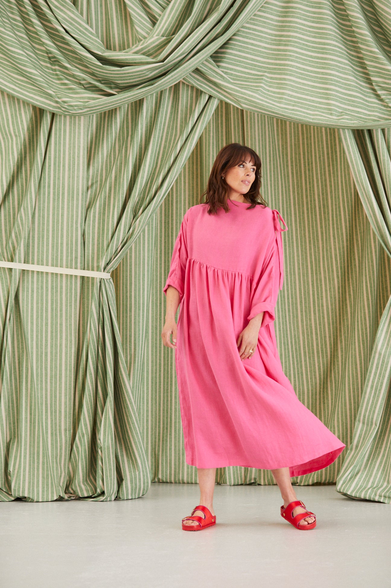 ROSIE DRESS | The Rosie is an effortless thrown on that will feel right at home in a considered, every-day wardrobe.A twist on our classic Tillie Dress, Rosie feels a little more feminine and romantic with the addition of a delicate bow tied at the neck.