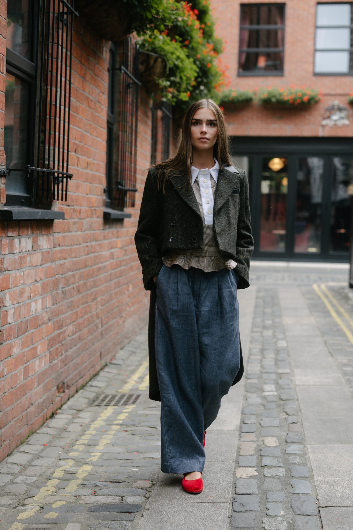 THE KEEPER TAIL COAT