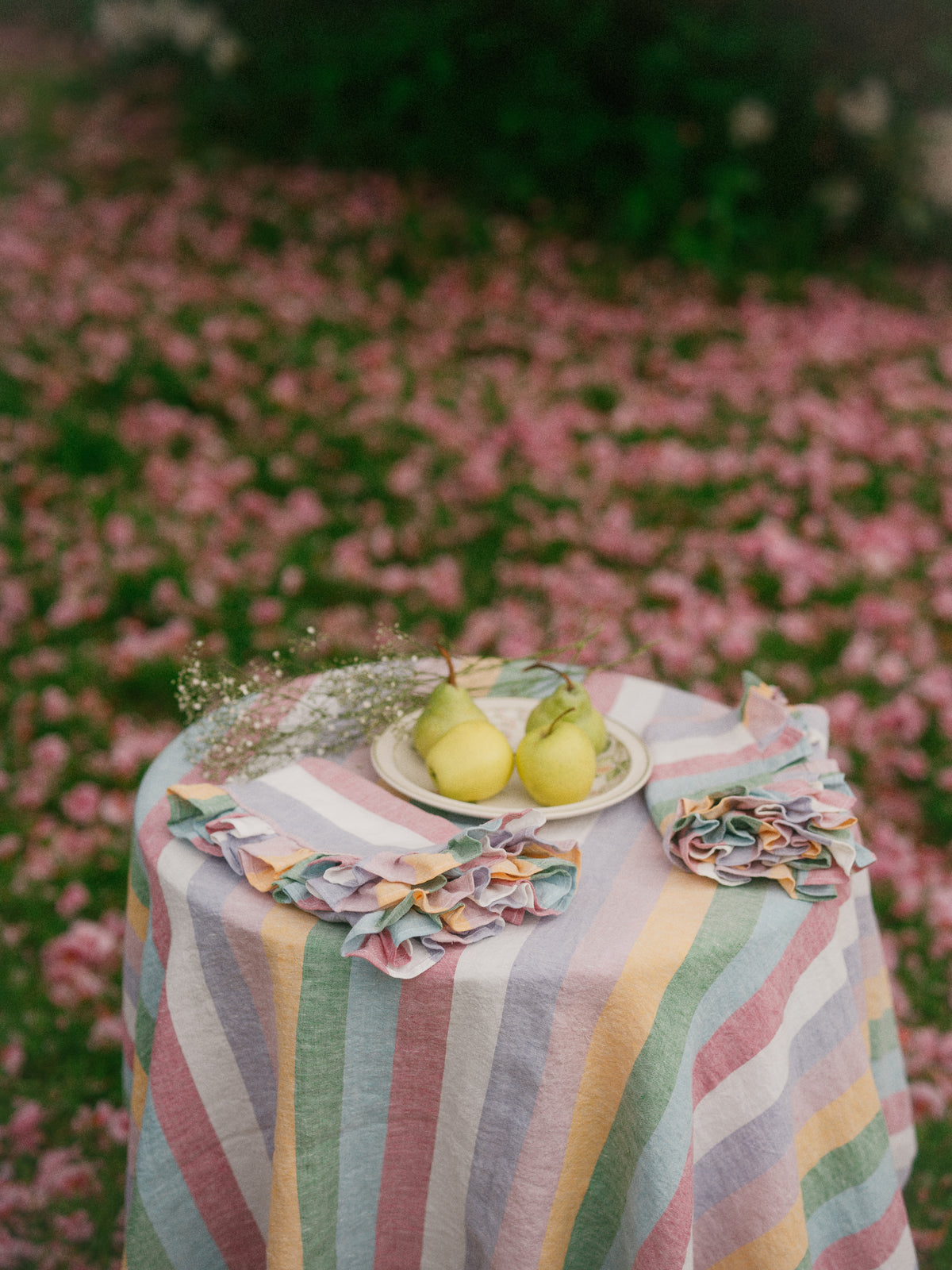 DOVE TABLECLOTH | PICNIC BLANKET