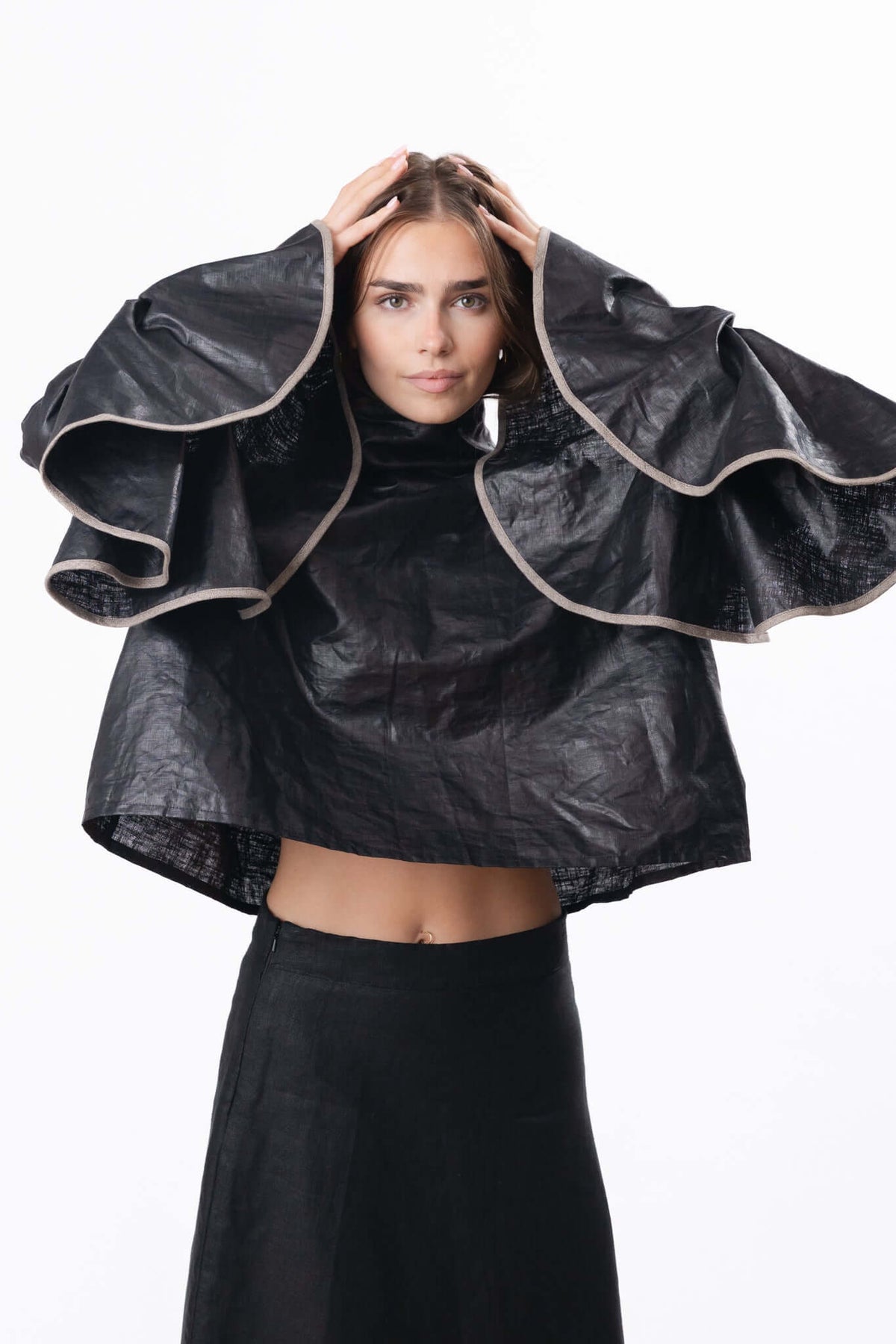 POLO NECK | BLACK BEETLED
