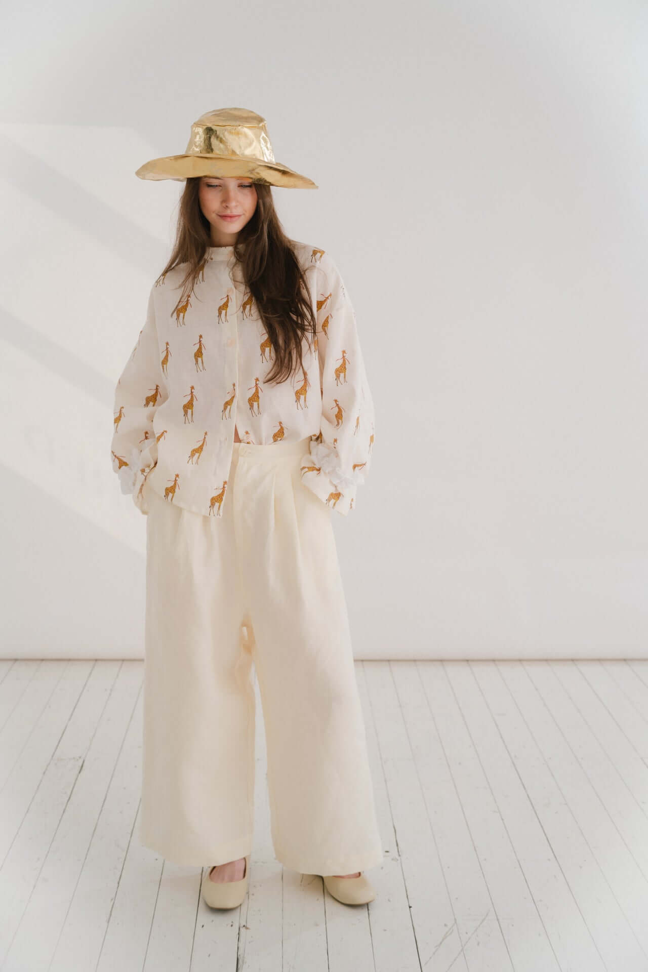 GOLD BEETLED SUN HAT | Inject some personality into any of your Summer looks with our Gold Beetled Sun hat. Created with our much loved Gold beetled linen. The hat features a wide brim that will shade you from the rays this Summer. This piece is made with