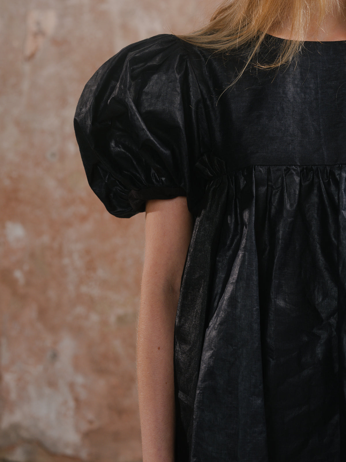Bell Ringing Dress in black beetled linen
