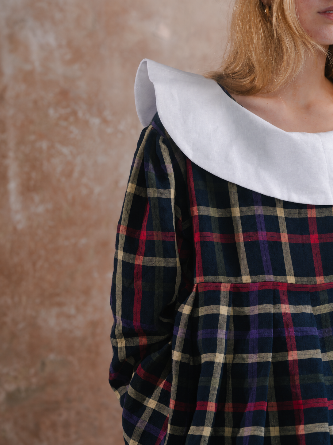Hallowed Blouse in Stained Glass linen with white collar