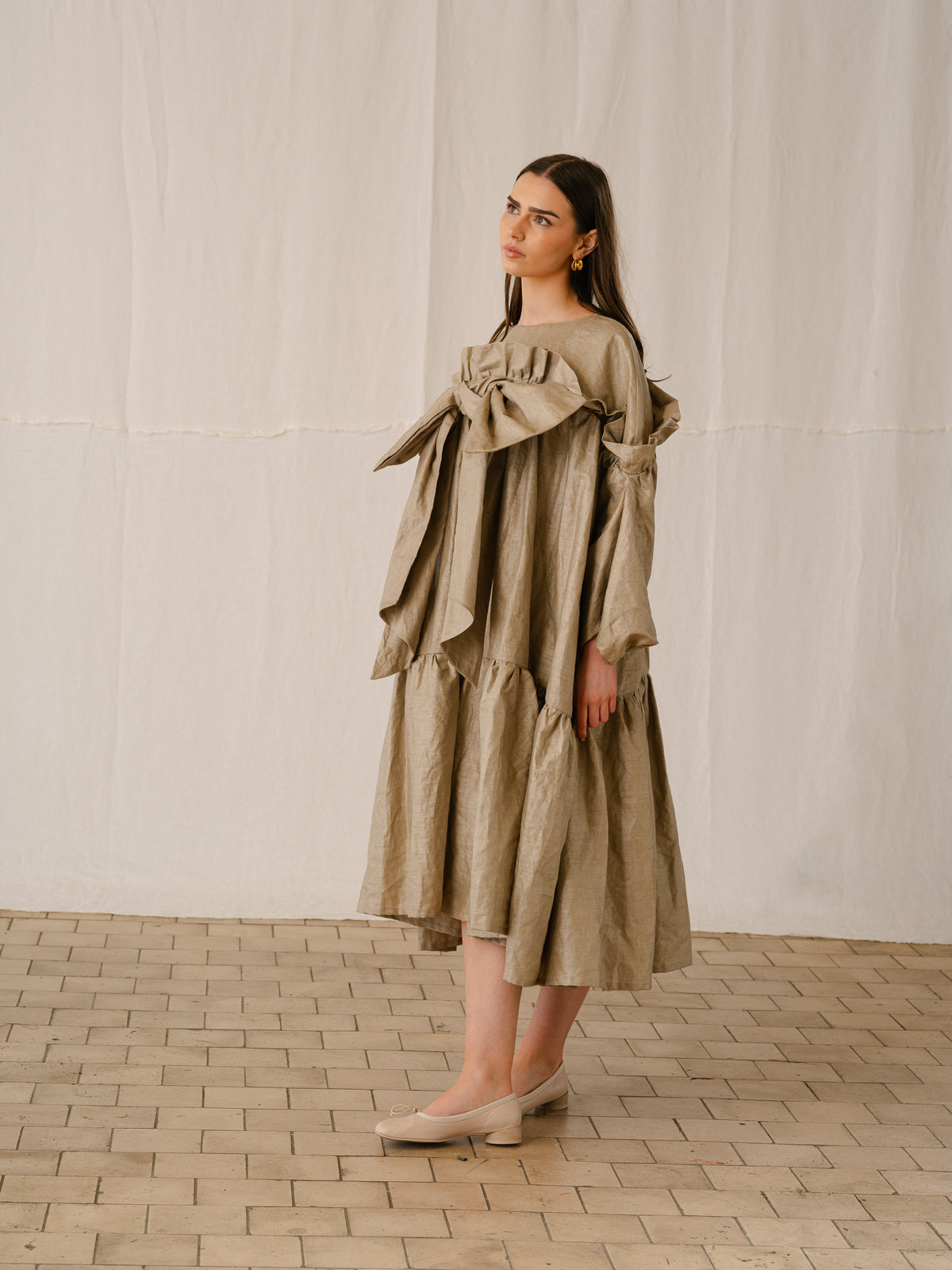BOW DRESS | BEETLED TAUPE