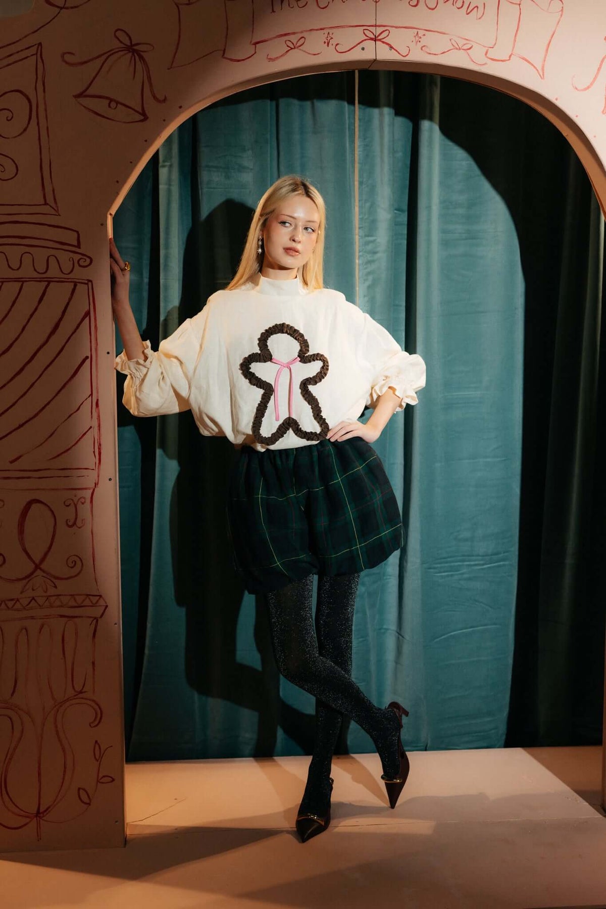 COOKIE CUTTER BLOUSE