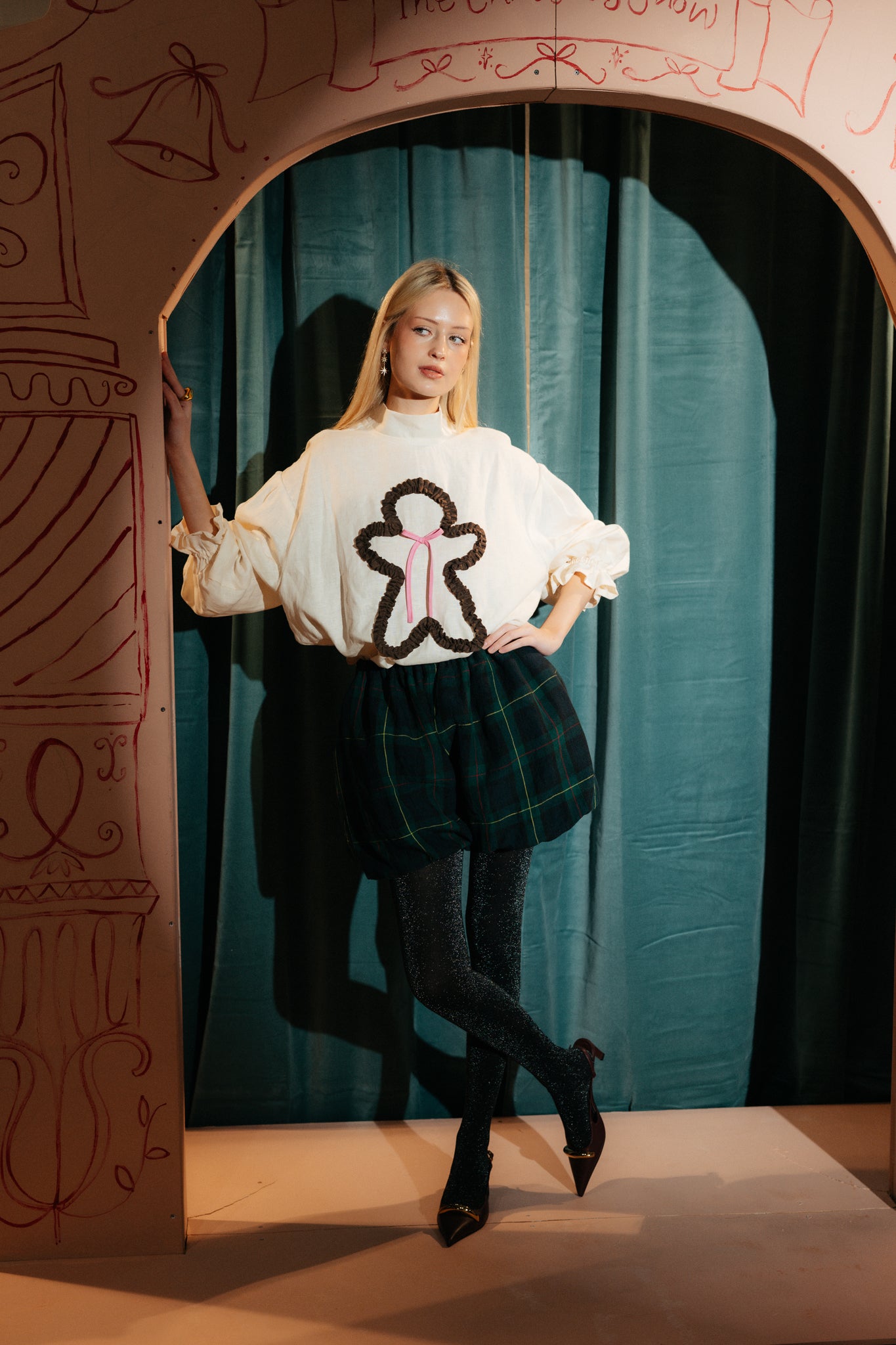 COOKIE CUTTER BLOUSE