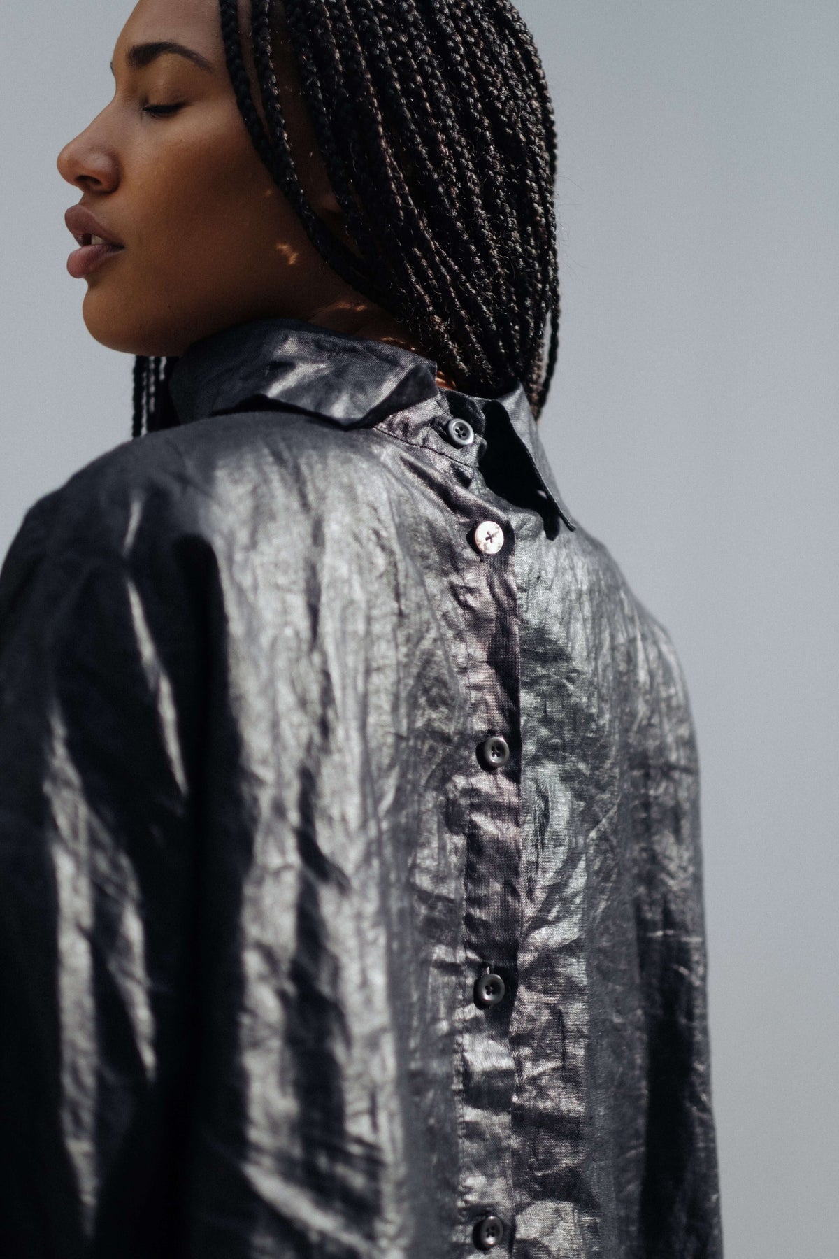 CADHLA | BLACK BEETLED LINEN | Our signature Cadlha shirt in a black beetled linen. Created with Beetled linen, a process unique to Ireland whereby the linen is pounded with wooden blocks for hours to achieve a sheen and crisp like feel. We source our lin