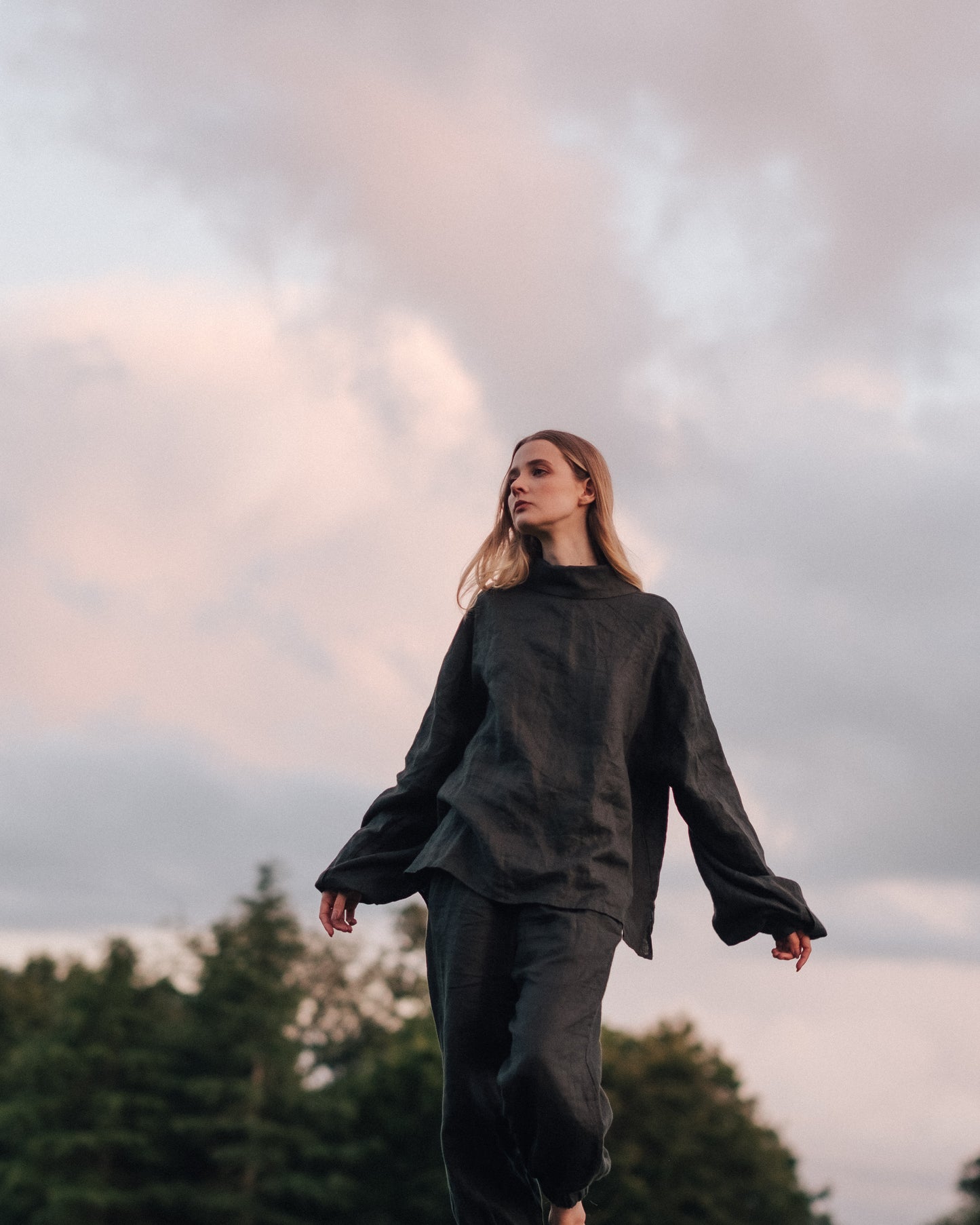 CADHLA SHIRT | EMERALD | Relaxed, elegant and versatile. Cadhla - an Irish name translated as beauty. A Kindred favourite, this shirt examplifies the easy-wear ethos of the brand. Wear on one side with buttons for a shirt look, or simply spin her round to