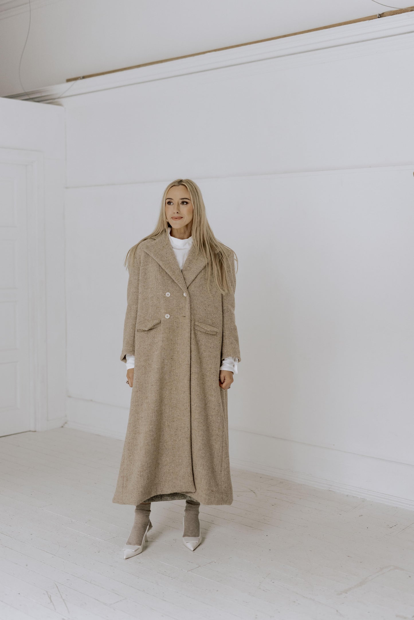 THE AMY COAT | We are so delighted to introduce a big new step for us as a brand by introducing Donegal Tweed to our core collection. An expansion of our deep love and passion for Irish textiles and keeping our rich heritage alive- originating in Co Doneg