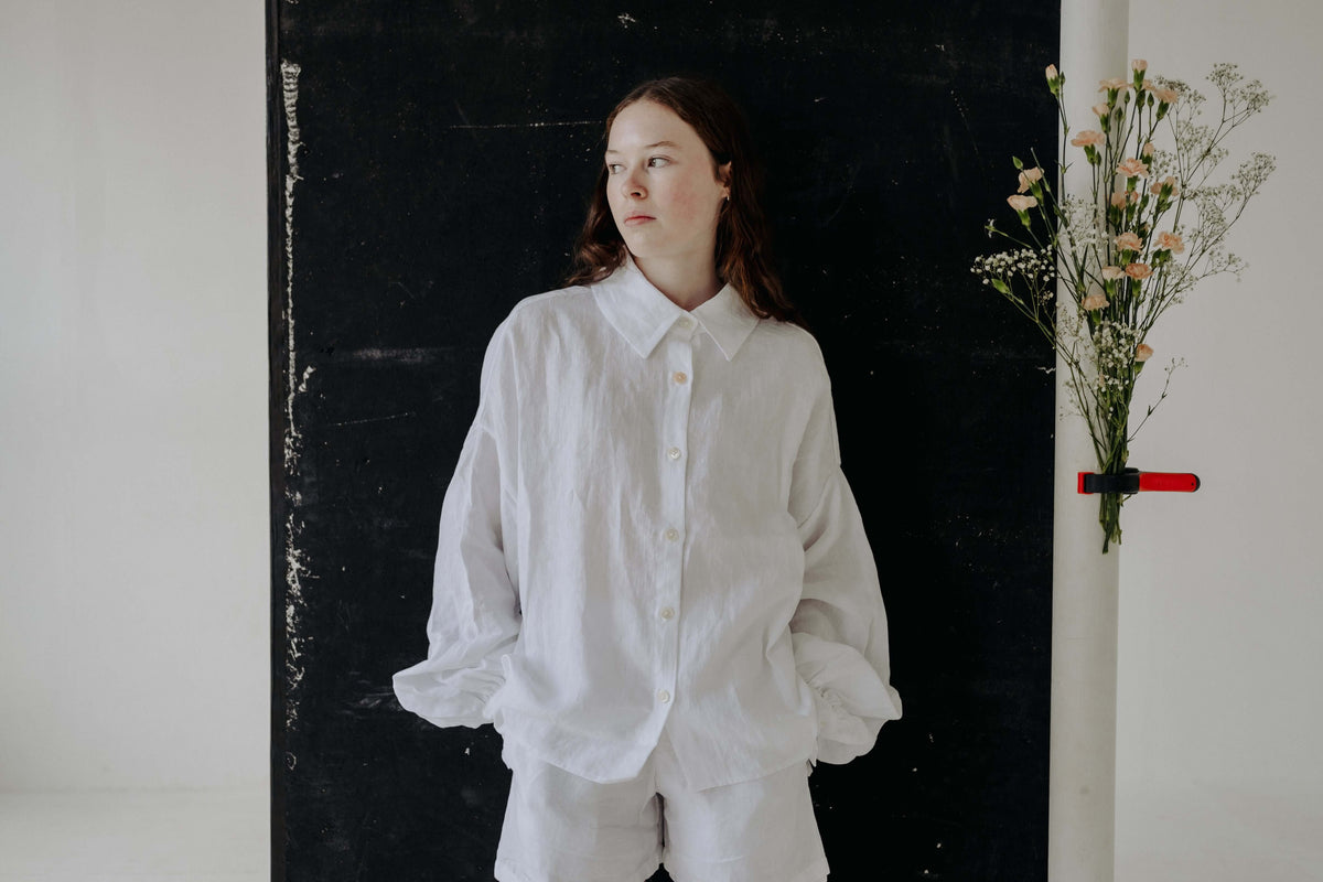 CADHLA | PEARL SET | Pajamas for the outdoors. Whether you’re lounging at home, by the pool, or nipping out for a coffee in the sunshine, our Cadhla linen loungewear set is what your wardrobe is crying out for. The Cadhla shirt can be worn on reverse with
