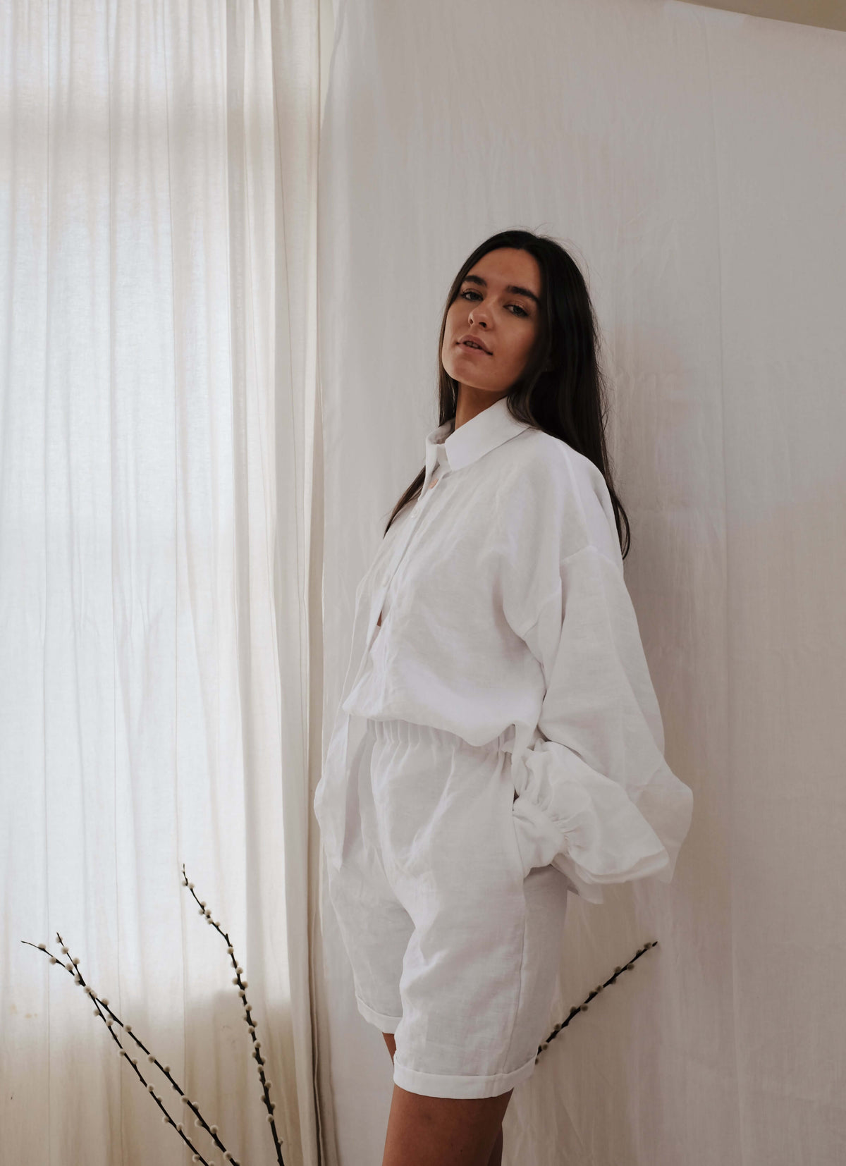 CADHLA | PEARL SET | Pajamas for the outdoors. Whether you’re lounging at home, by the pool, or nipping out for a coffee in the sunshine, our Cadhla linen loungewear set is what your wardrobe is crying out for. The Cadhla shirt can be worn on reverse with