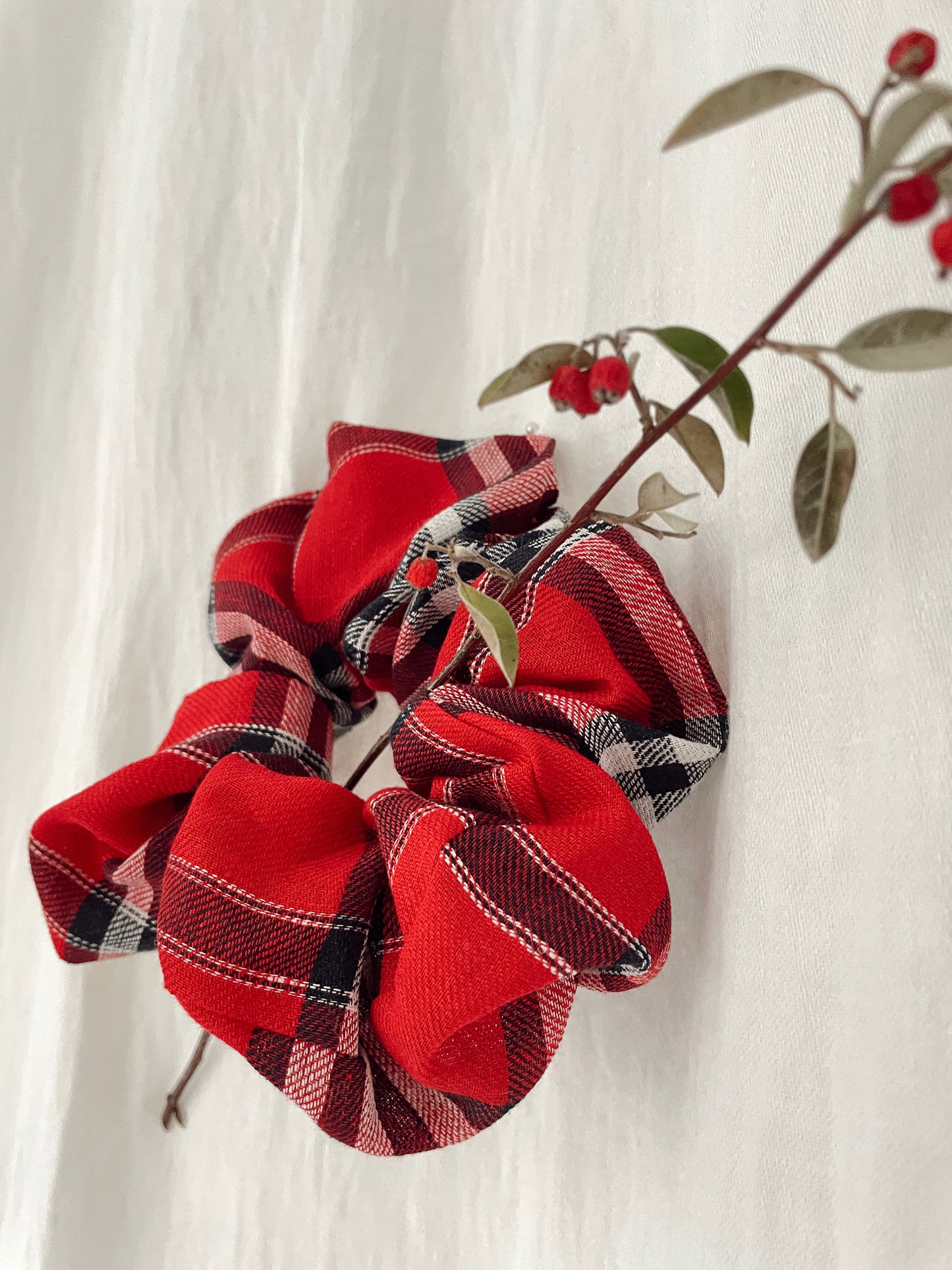 RED TARTAN SCRUNCHIE | A little festive hug for your hair. 100% tartan linen.