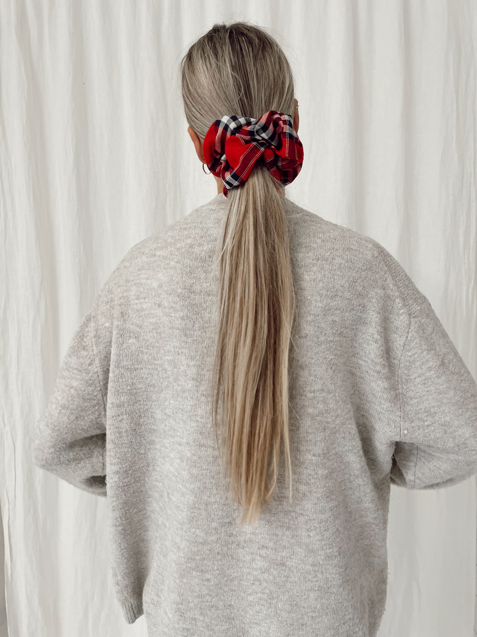 RED TARTAN SCRUNCHIE | A little festive hug for your hair. 100% tartan linen.